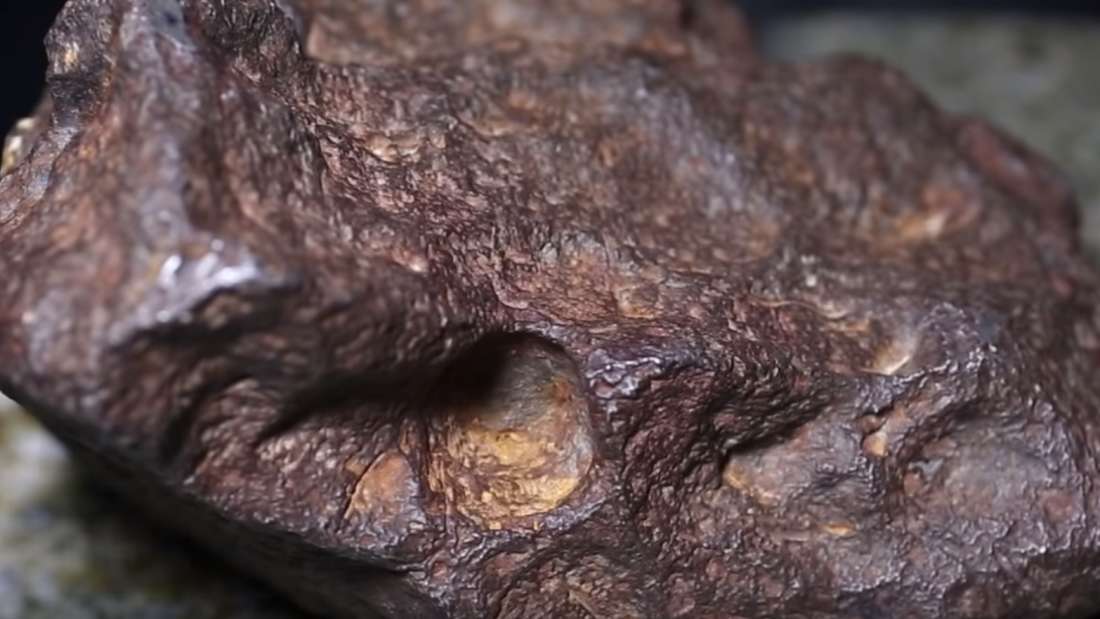 Meteorito utilizado como tope de puerta puede valer 100,000 dólares