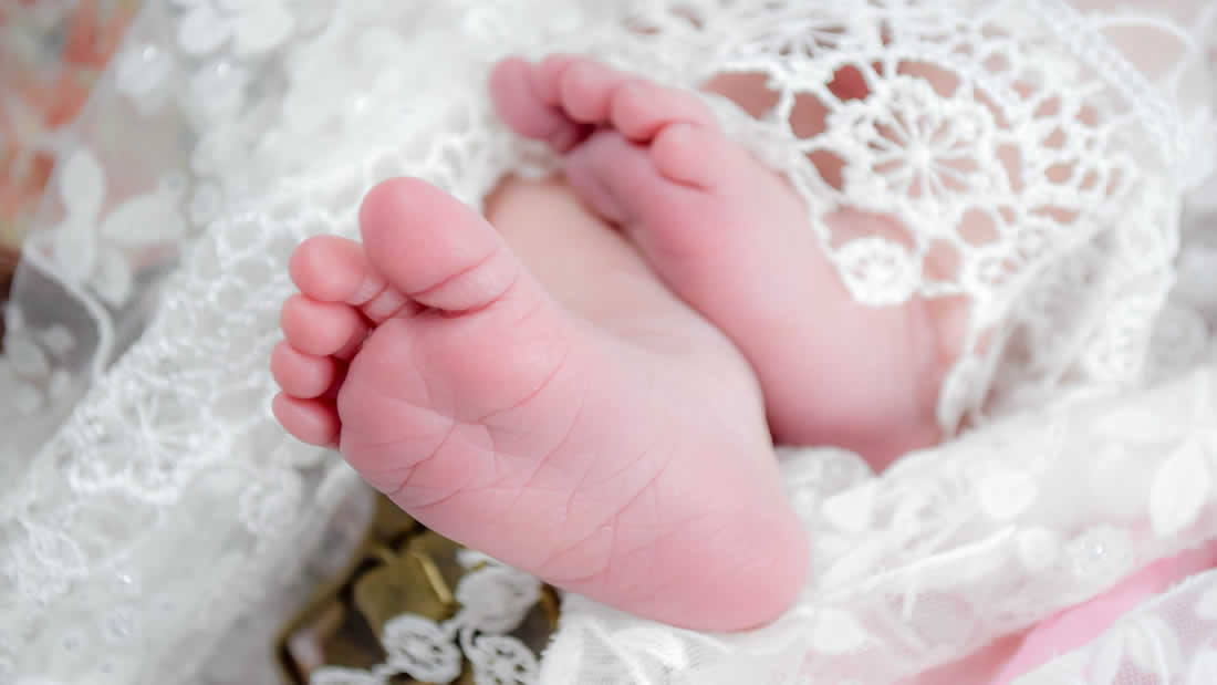 Nace el primer bebé gracias al trasplante de útero de un donante fallecido