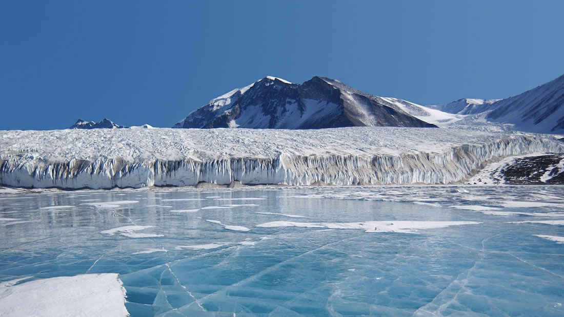 Científicos acaban de perforar más 1 kilómetro en un lago antártico «perdido»