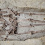 'Amantes de Modena' los esqueletos enterrados tomados de la mano, eran hombres