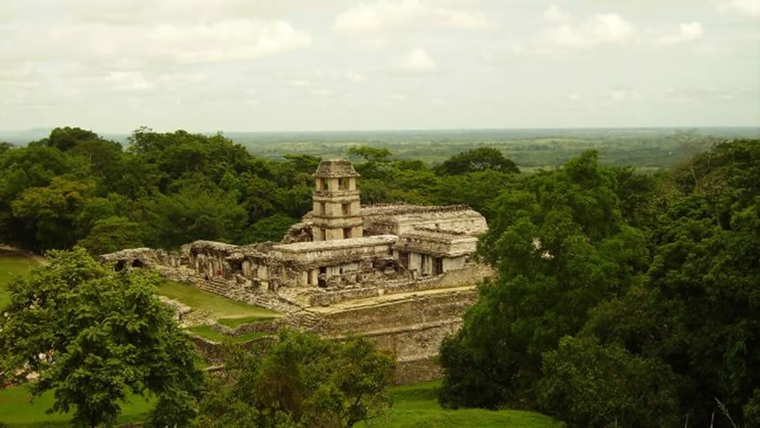 Arqueólogo descubre 27 sitios mayas gracias a un mapa en línea gratuito