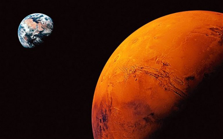 Astrónoma advierte que la Tierra está en peligro y que la humanidad debe trasladarse a Marte
