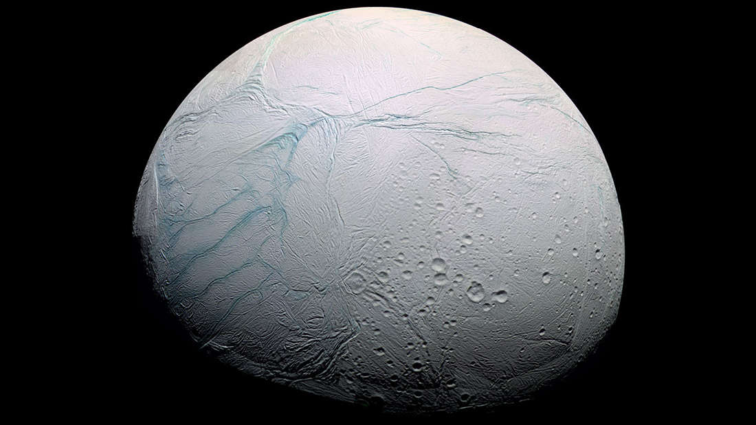 Científicos revelan por qué una de las lunas de Saturno tiene «rayas de tigre»