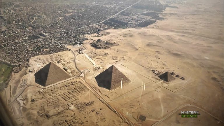 Escanearán la Gran pirámide de Giza con rayos cósmicos para identificar una misteriosa cámara oculta
