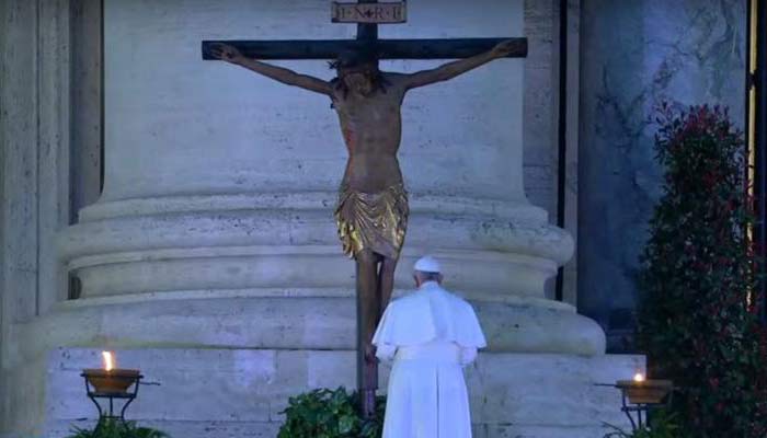 Rezo del Papa Francisco al Cristo de San Marcello por coronavirus