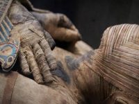 Abren el sarcófago de una momia de 3.000 años y hallan fascinantes pinturas