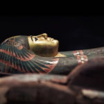 Descubren más de 80 sarcófagos intactos de 2.500 años de antigüedad en Egipto