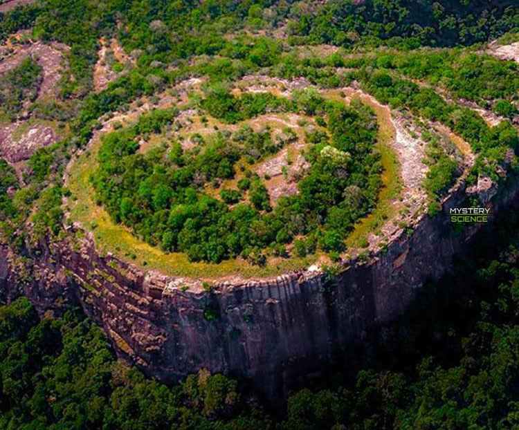 Montaña alienígena