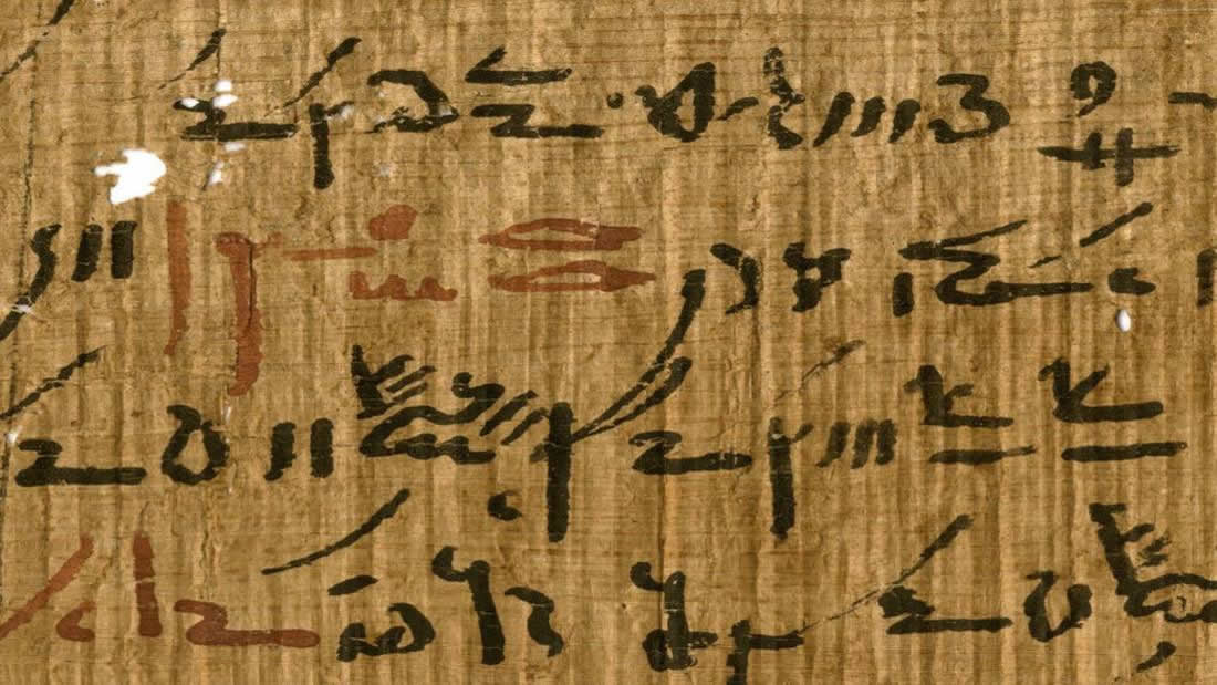 Fragmento de un antiguo papiro egipcio