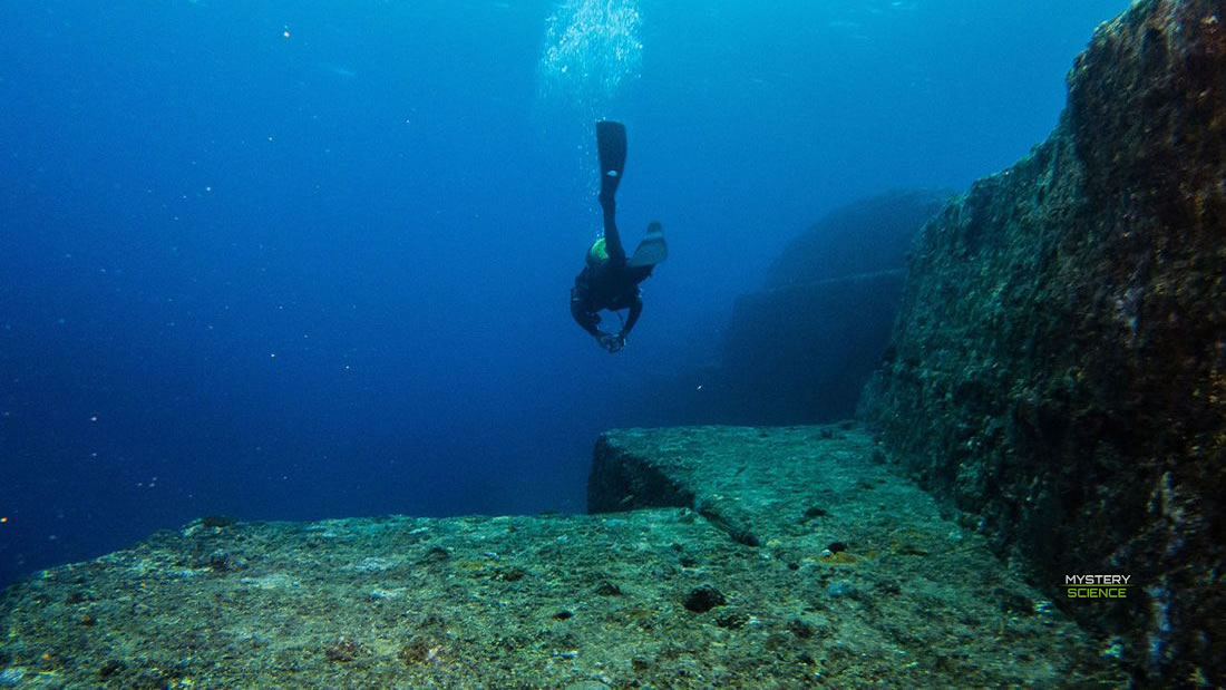 Pirámide y tallados enigmáticos hallados en ruinas submarinas de China