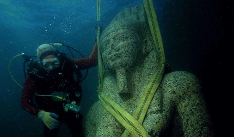 La asombrosa ciudad del antiguo Egipto hallada bajo el mar