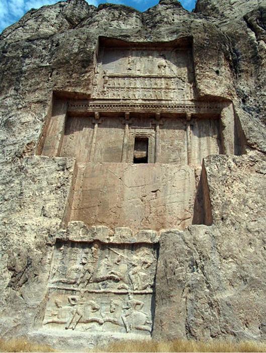 La tumba de Darío I en Naqsh-e Rustam