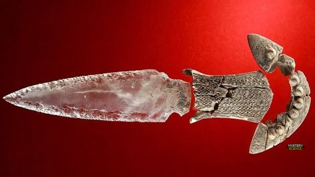 Descubren una daga de cristal de 5.000 años en una tumba prehistórica