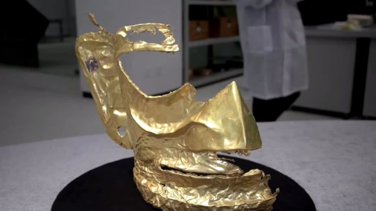 Hallan una máscara de oro de una misteriosa civilización China de hace 3.000 años
