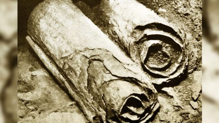 Hallan nuevos fragmentos de los Rollos del Mar Muerto por primera vez en 60 años