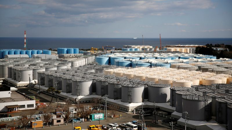 Tanques de almacenamiento de agua radiactiva central nuclear de Fukushima