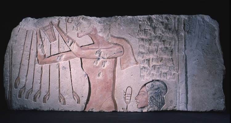 Akhenaton hija sistro