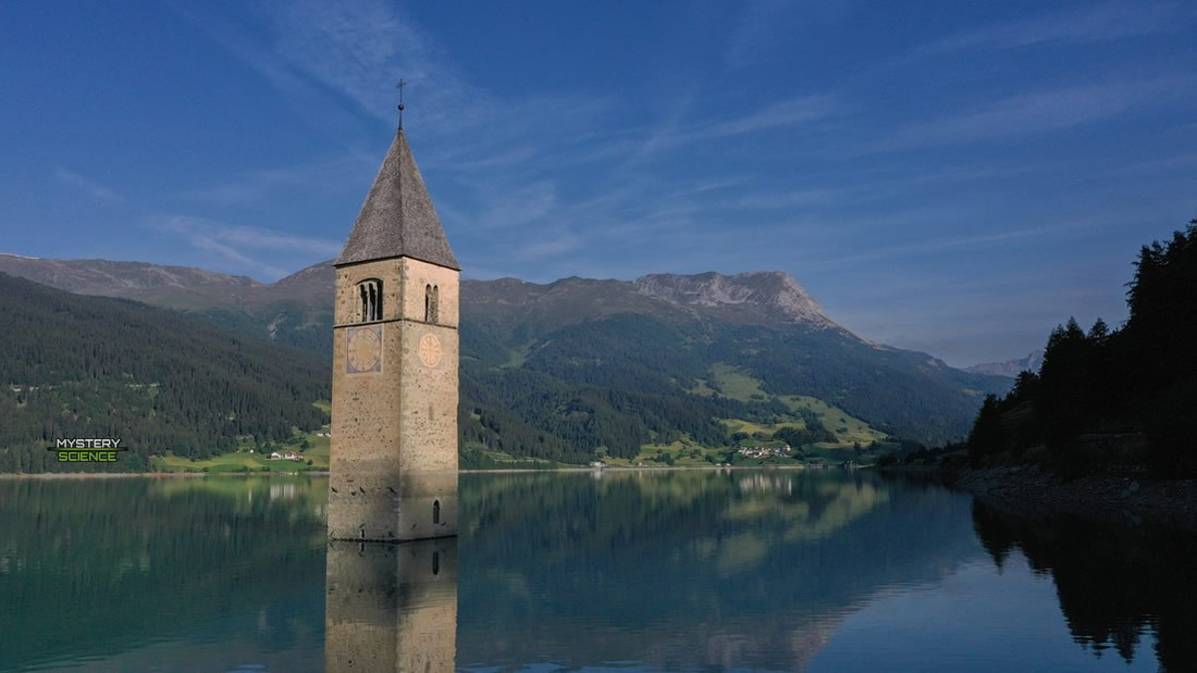 Pueblo italiano emerge luego de estar más de 70 años sumergido en el fondo de un lago