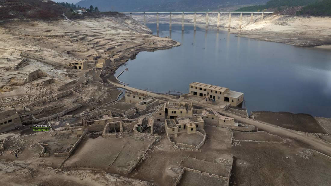 Pueblo español reaparece después de estar 30 años bajo el agua