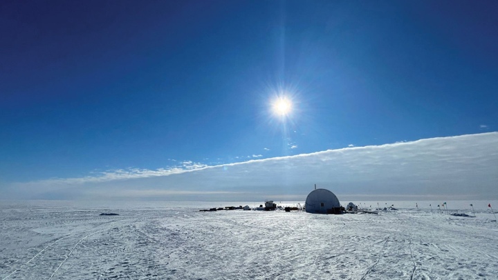 Los científicos trabajan en los bordes exteriores de la plataforma de hielo de Ross