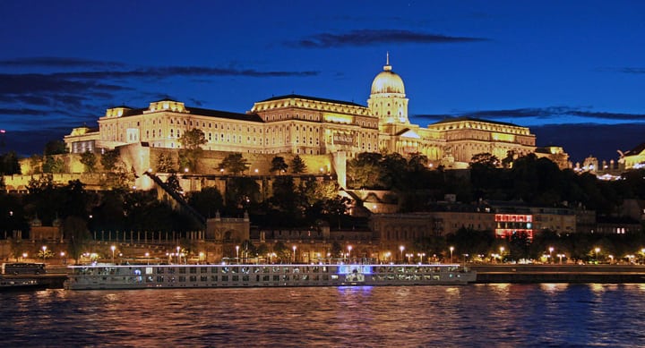 El asombroso e inmenso castillo de Buda en Budapest