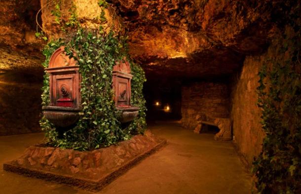 Las Fuentes halladas en lo profundo del laberinto de Buda
