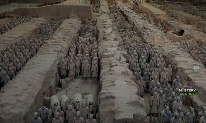 Algunas estatuas de soldados de terracota