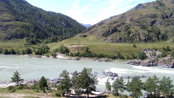 Sitio de la cueva Nizhnetytkesken