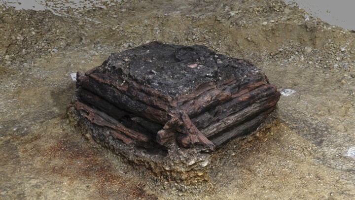 Tapa del pozo de los deseos de 3.000 años de antigüedad